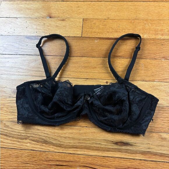 🪦 Victoria’s Secret Body By Victoria Black Lace Bra Size 34C - Picture 3 of 9
